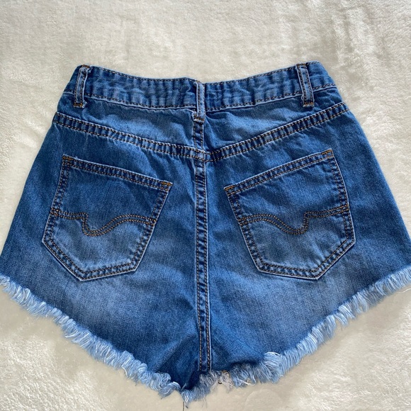 Fashion Nova Distressed Demin Shorts - Picture 2 of 4